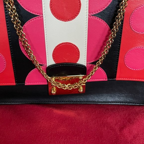 Valentino Garavani Close Up Flap Bag - Picture 7 of 12